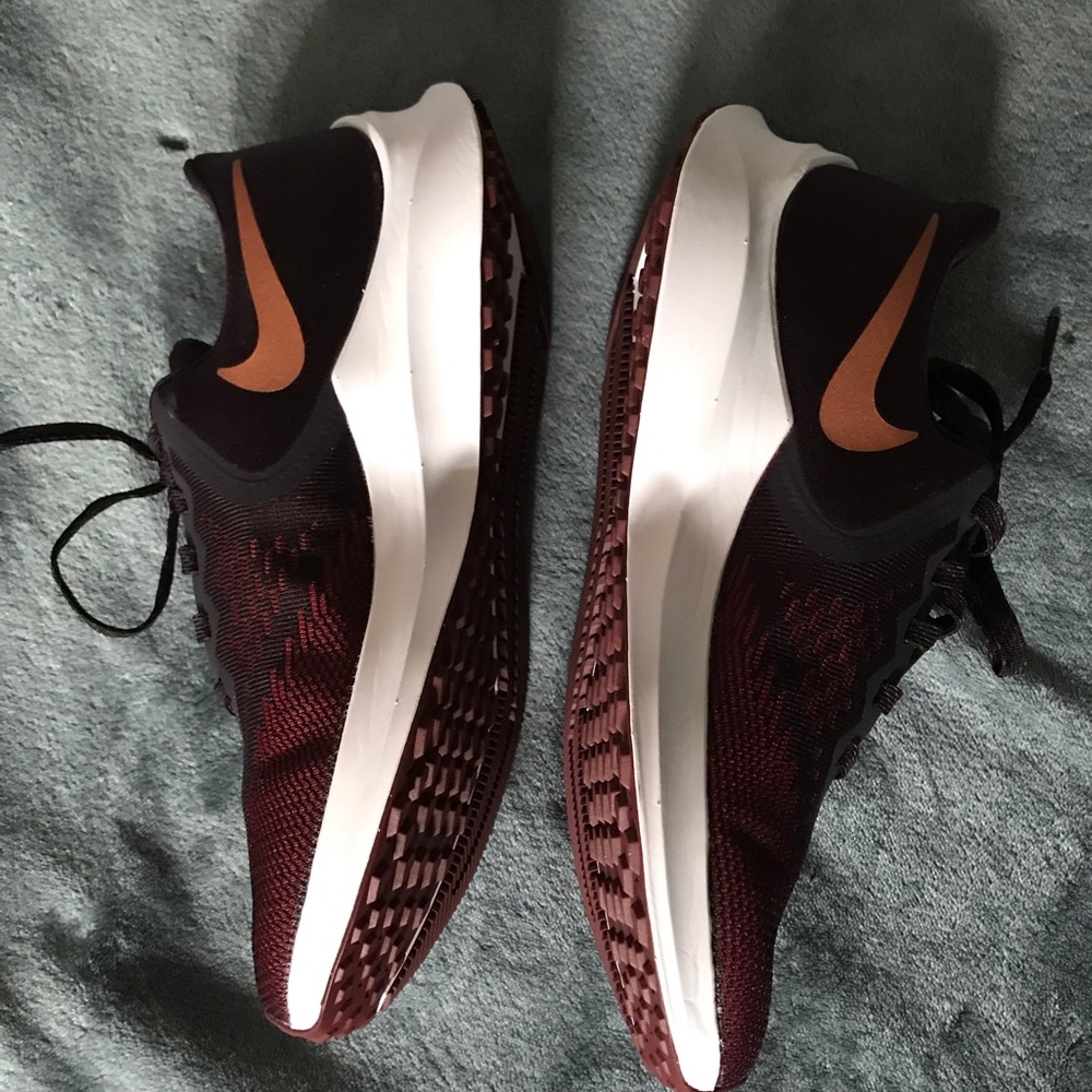 Nike Sneakers Size 7